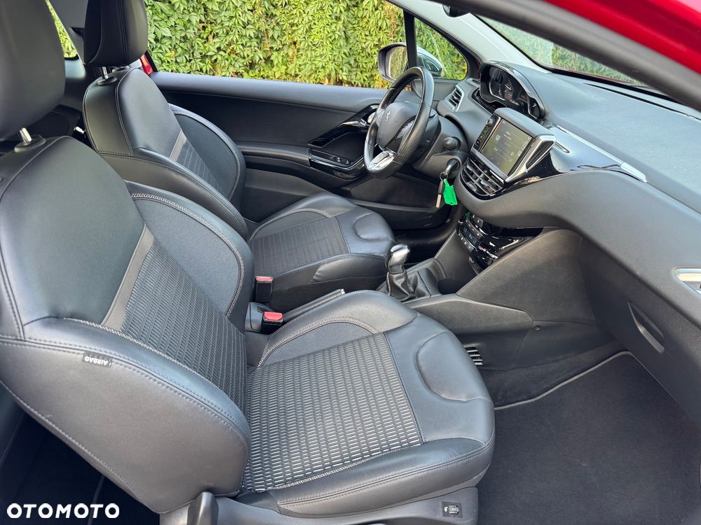Peugeot 208 PureTech 110 Stop & Start Active - 14