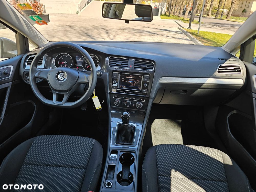 Volkswagen Golf 1.6 TDI BMT Comfortline - 17