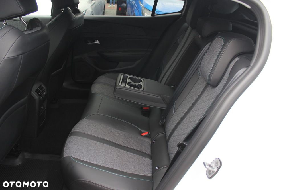 Peugeot 408 1.2 PureTech Allure Pack S&S EAT8 - 15