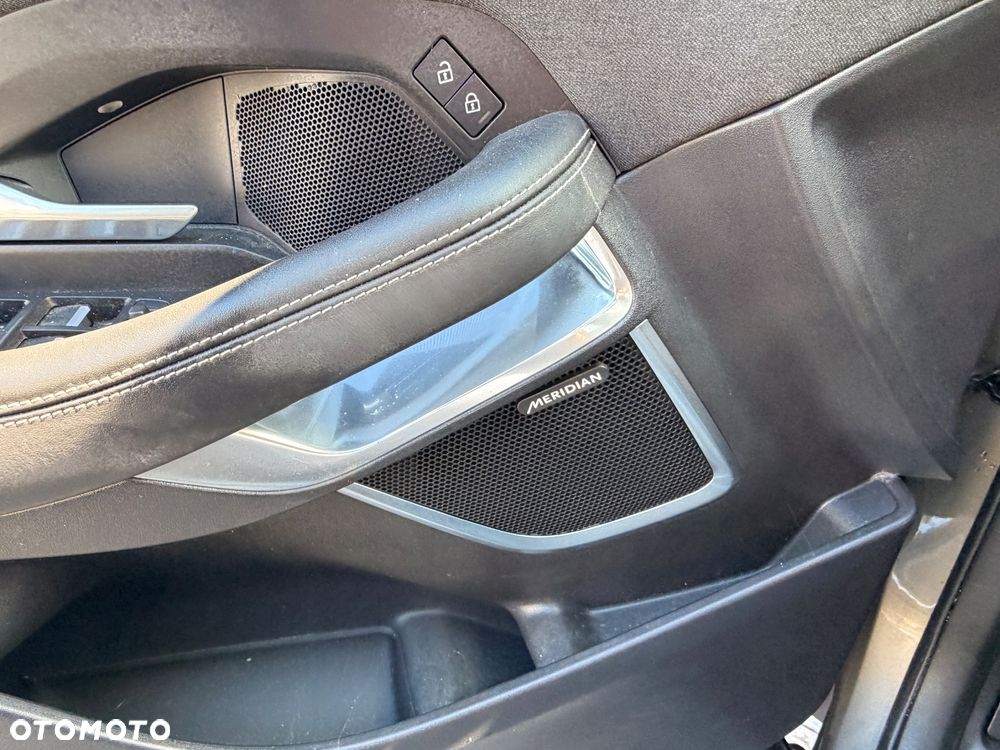 Jaguar E-Pace 1.5 P300e PHEV AWD R-Dynamic SE - 37