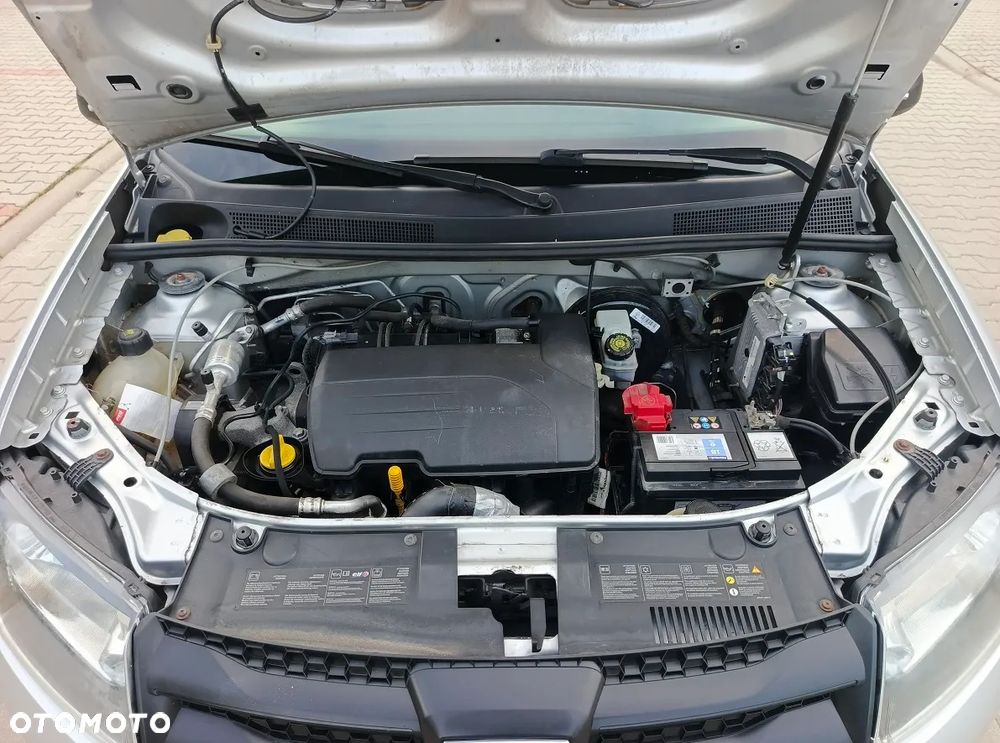 Dacia Sandero 1.2 16V 75 Laureate - 28
