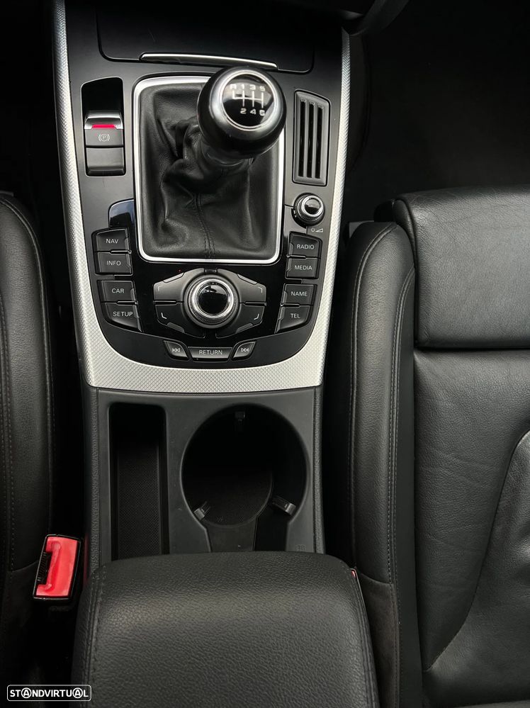 Audi A4 Avant 2.0 TDI S-line - 8