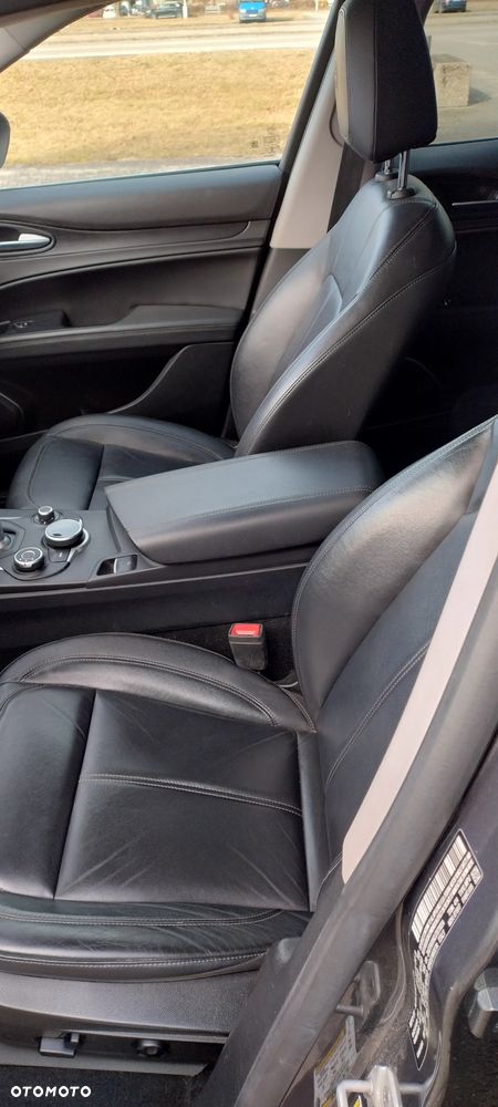 Alfa Romeo Stelvio 2.0 Turbo 16V AT8-Q4 Super - 7
