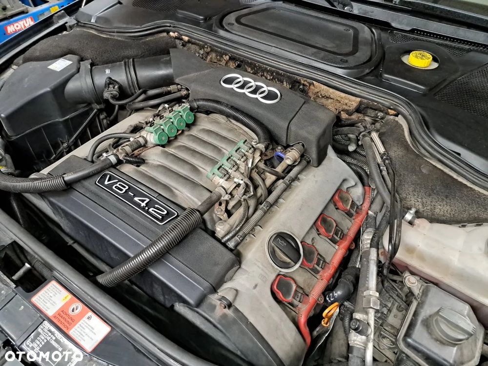 Audi A8 4.2 Quattro - 13