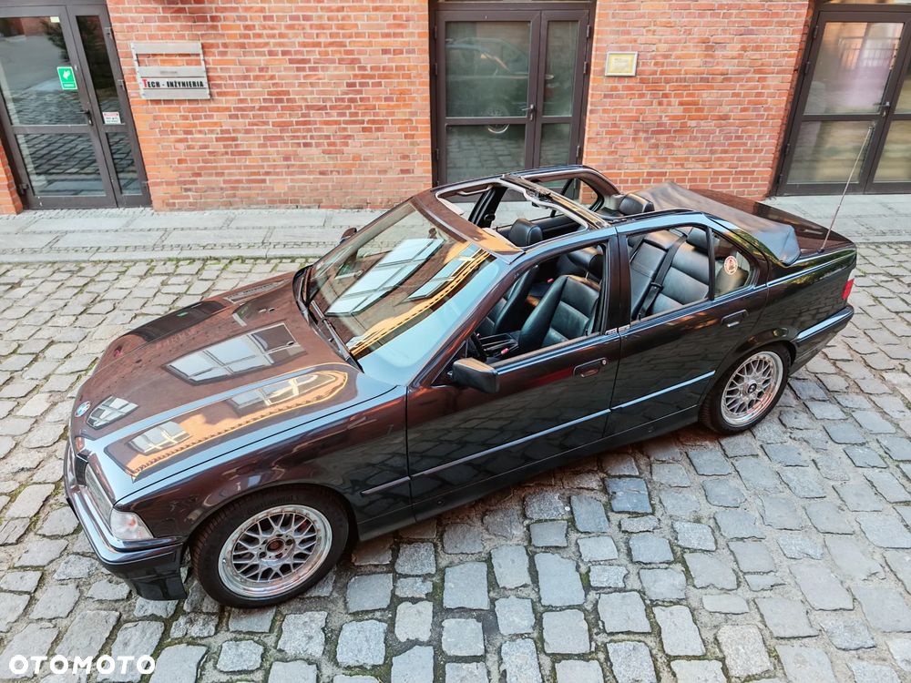 BMW Seria 3 320i - 35