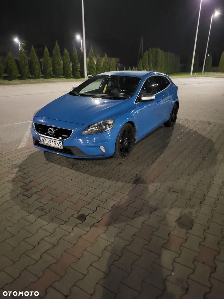 Volvo V40 D2 R Design - 40
