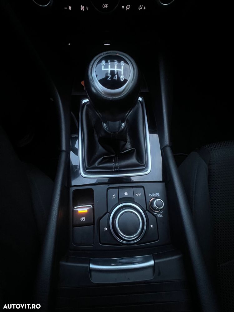 Mazda 3 G120 Revolution - 19