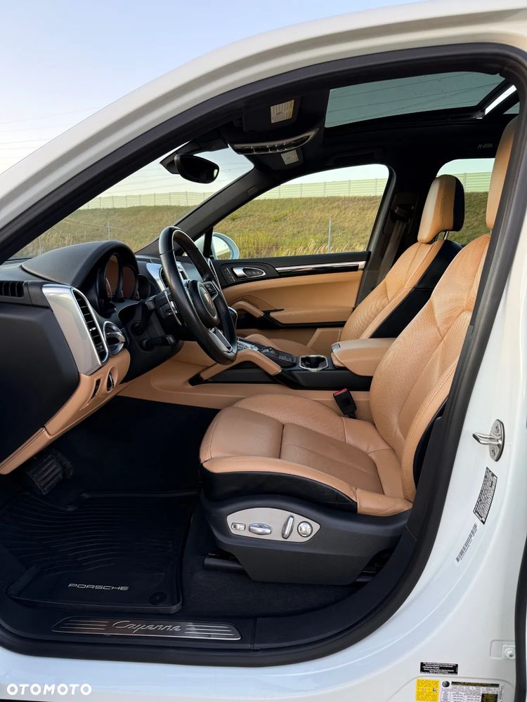 Porsche Cayenne Standard - 8