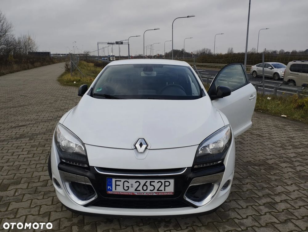 Renault Megane ENERGY TCe 115 Start & Stop Bose Edition - 16