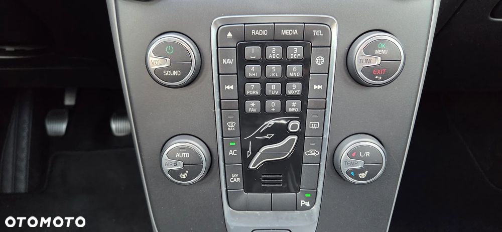 Volvo V40 - 18