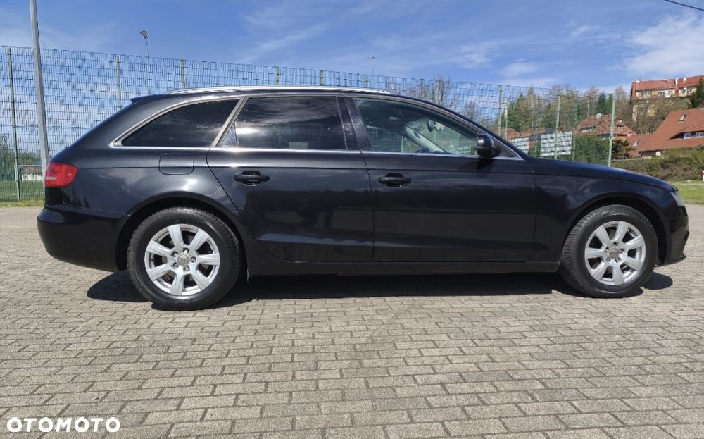 Audi A4 Avant 2.0 TDI DPF quattro - 13