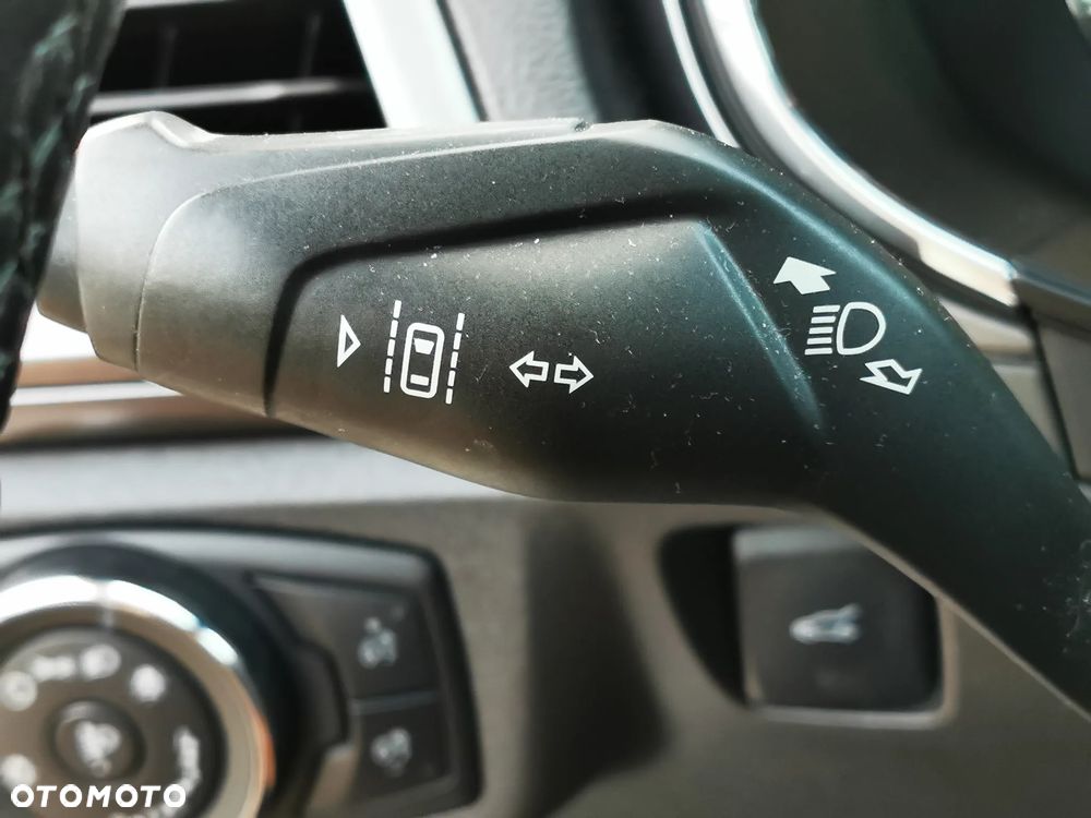 Ford Mondeo Turnier 2.0 TDCi Start-Stopp PowerShift-Aut Titanium - 27