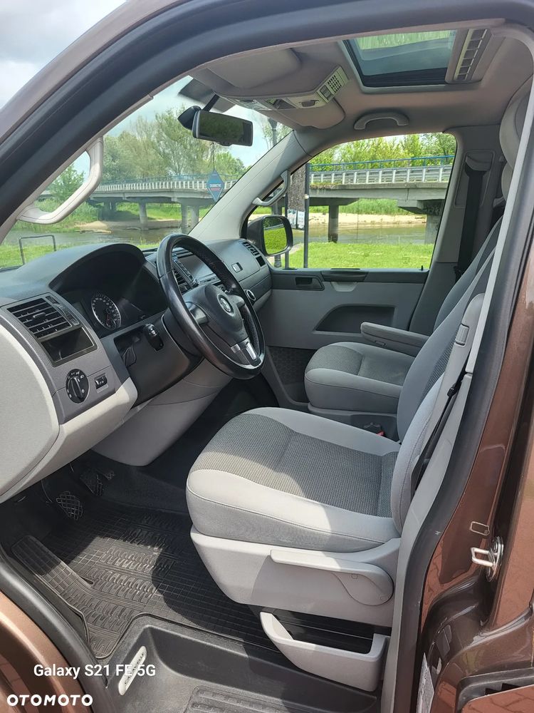 Volkswagen Caravelle - 15