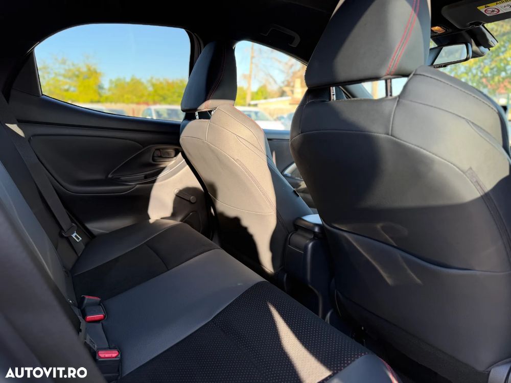 Toyota Yaris 1.5 130 CP HEV Premiere Edition - 6