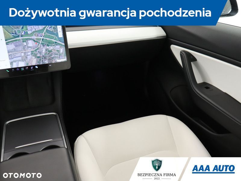 Tesla Model 3 - 10