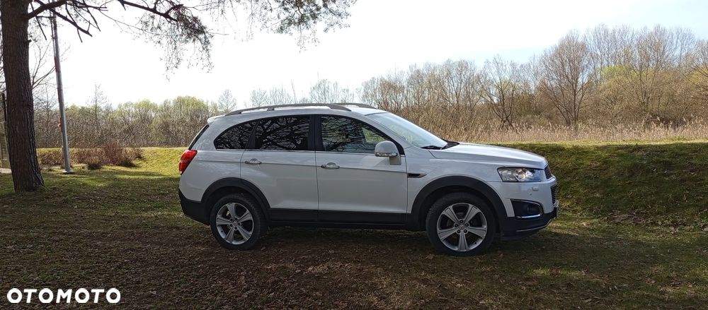Chevrolet Captiva 2.2 D LTZ - 17