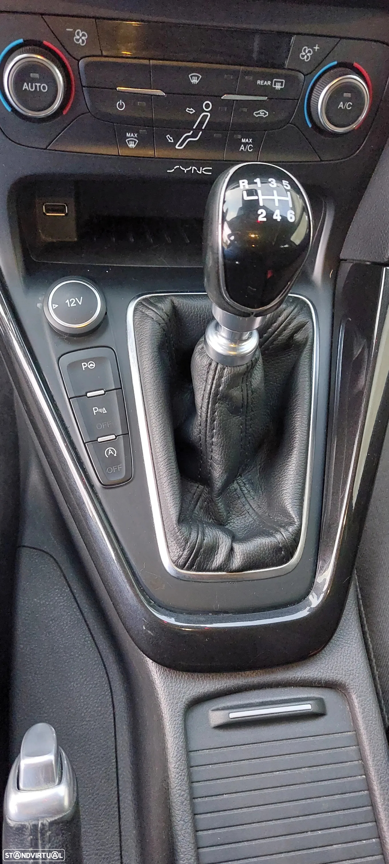 Ford Focus SW 1.5 TDCi Titanium - 19