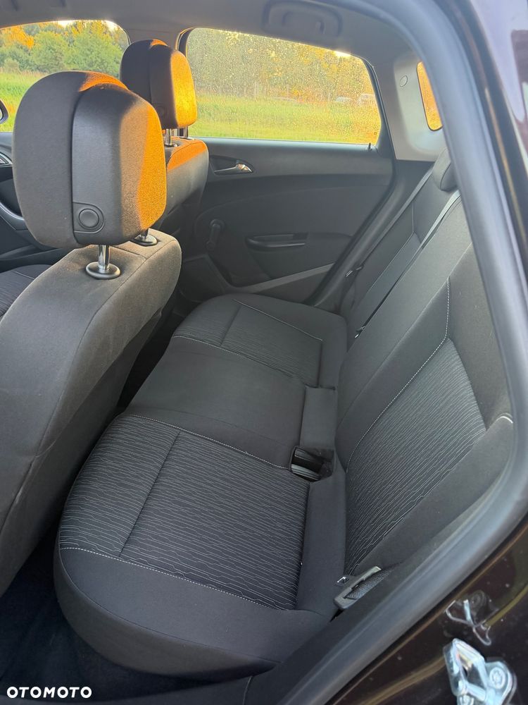 Opel Astra 1.4 - 11