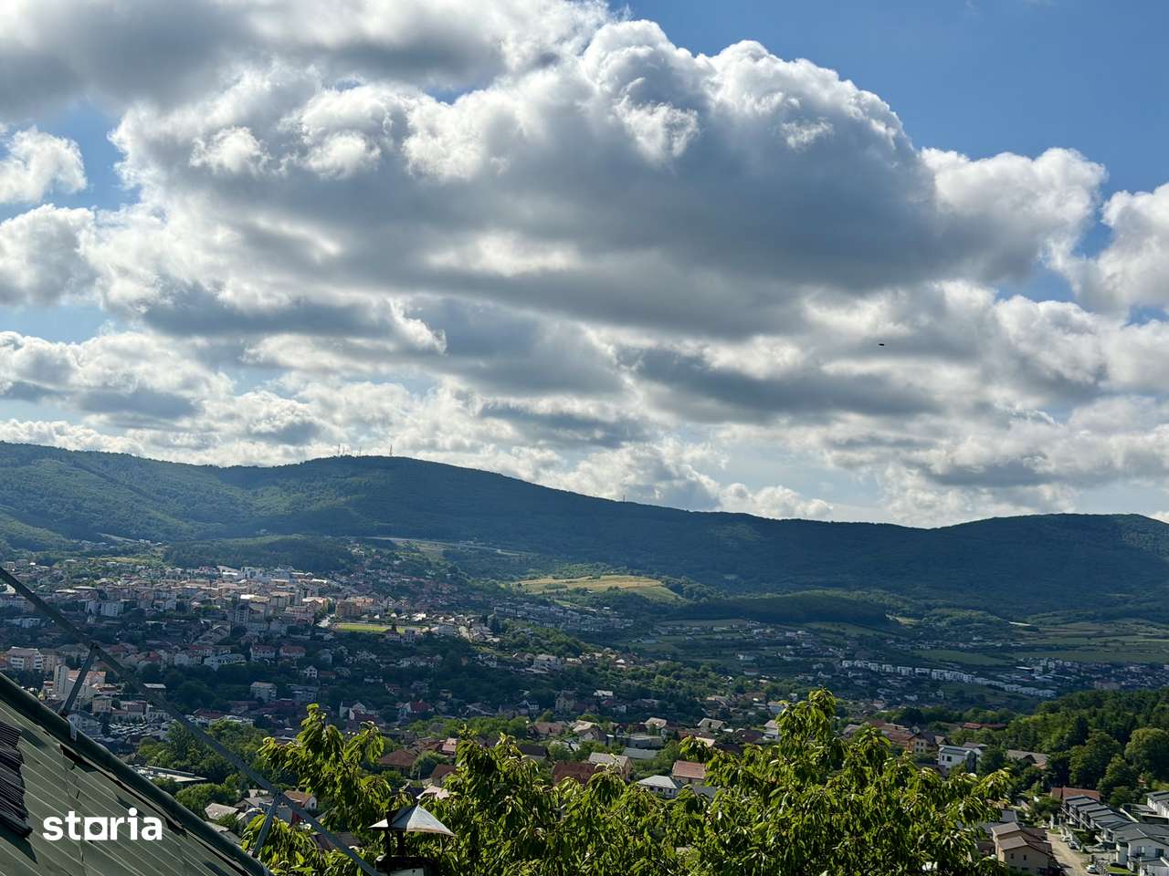Cabană D+P+M cu vedere spectaculoasă asupra orașului și Munților Meseș - Imagine principală: 5/19