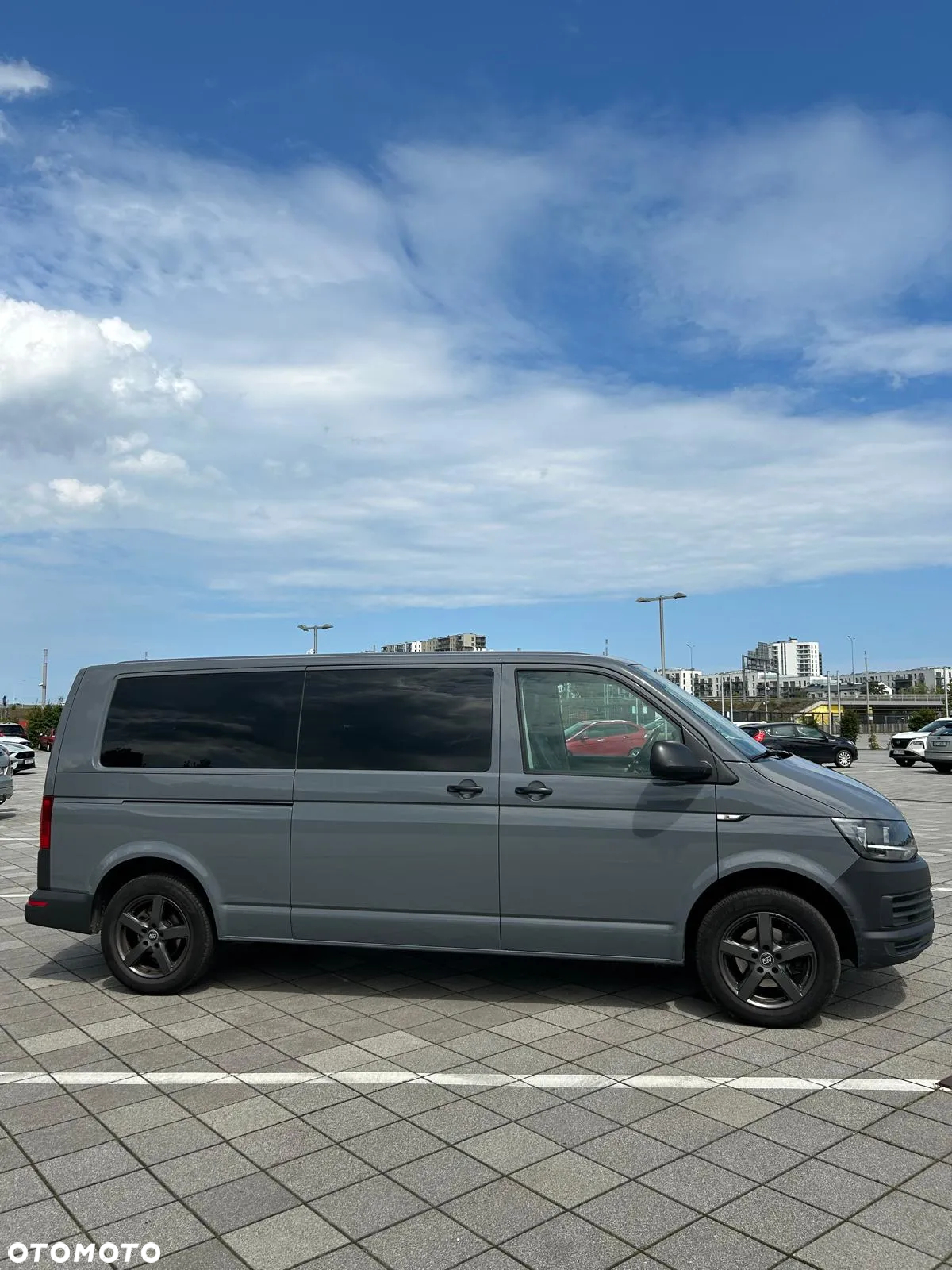 Volkswagen Transporter - 2