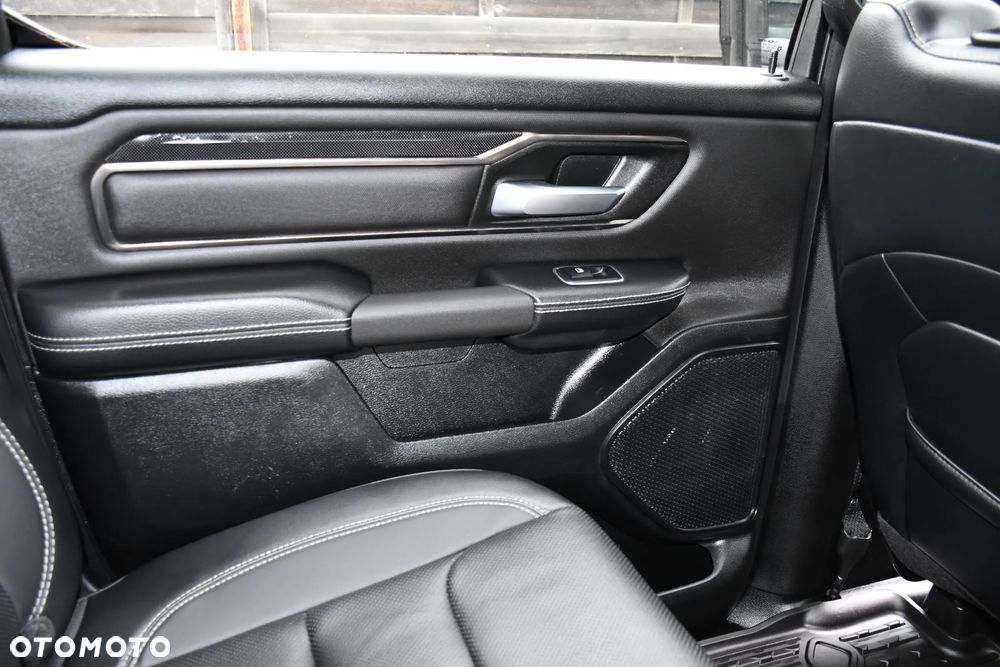 RAM 1500 5.7 Crew Cab Rebel - 32