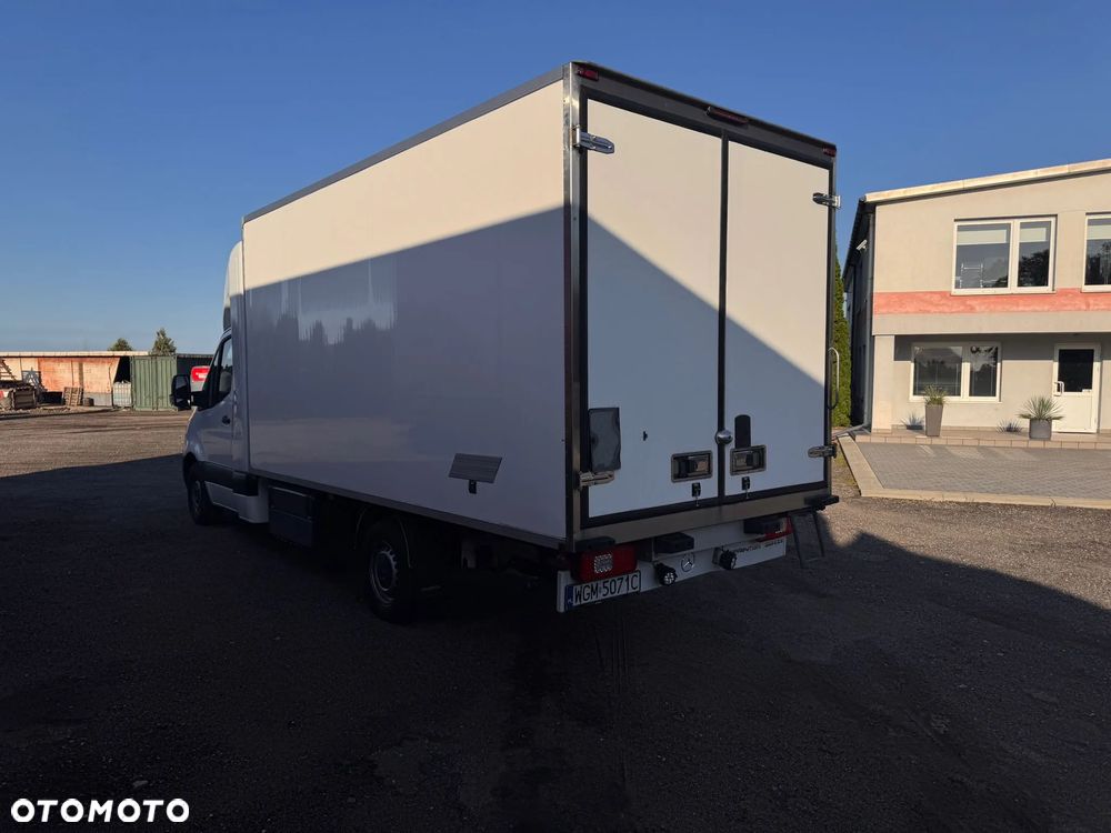 Mercedes-Benz Sprinter 319 V6 - 6