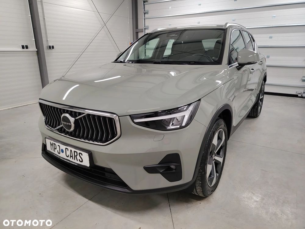 Volvo XC 40 B4 Plus Dark - 6
