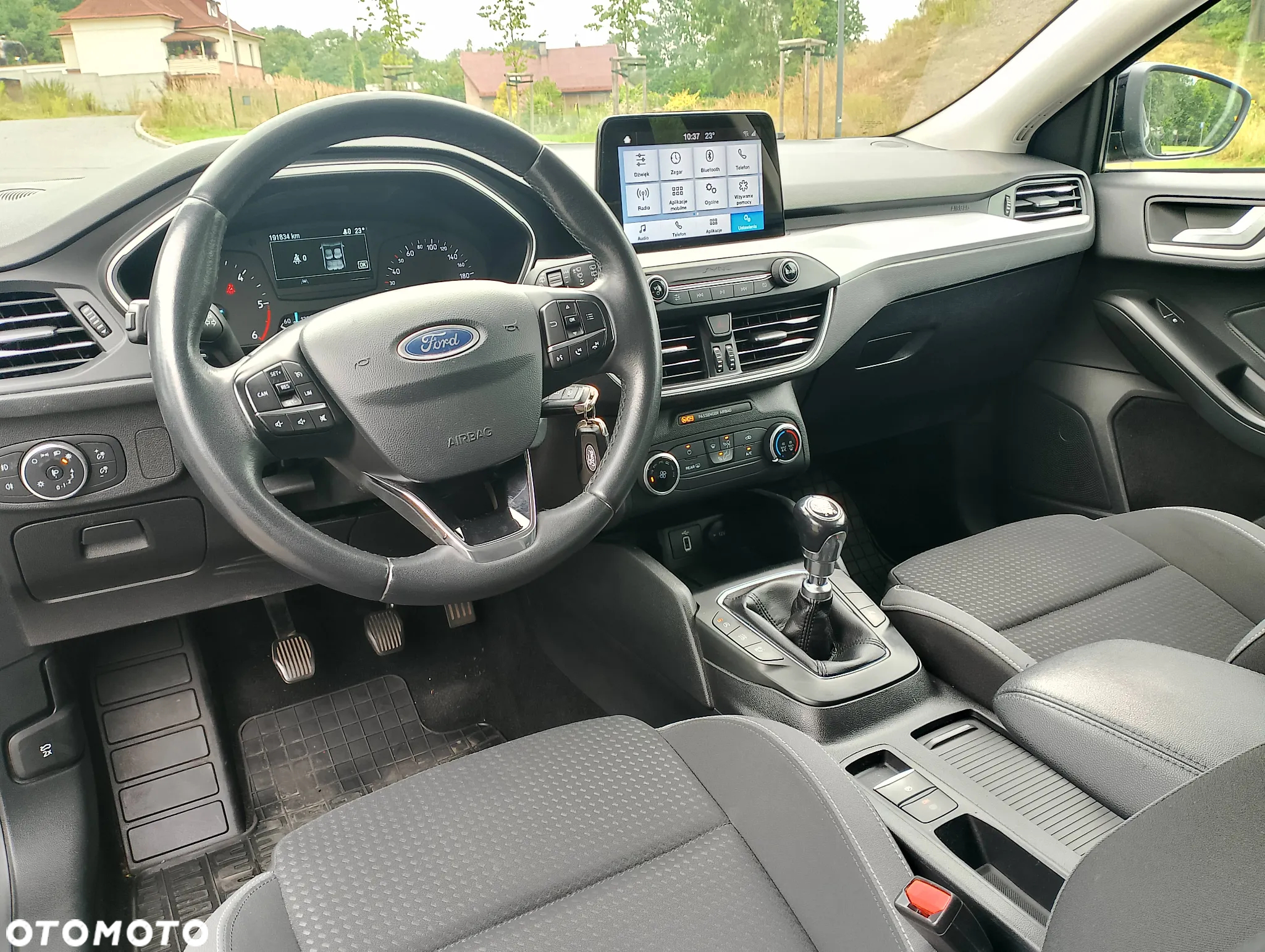 Ford Focus 1.5 TDCi SYNC Edition - 16