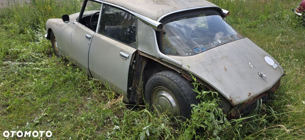 Citroën DS - 5