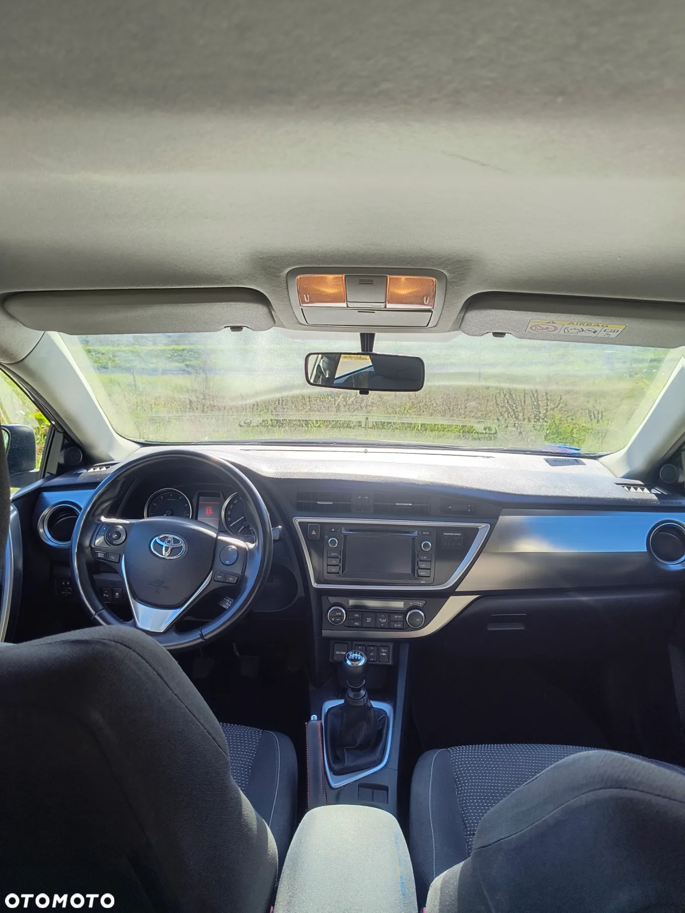 Toyota Auris 1.6 Premium Comfort - 36