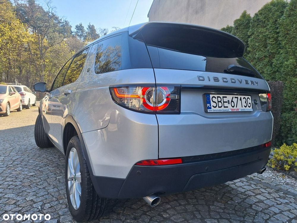 Land Rover Discovery Sport 2.0 D150 R-Dynamic HSE - 23