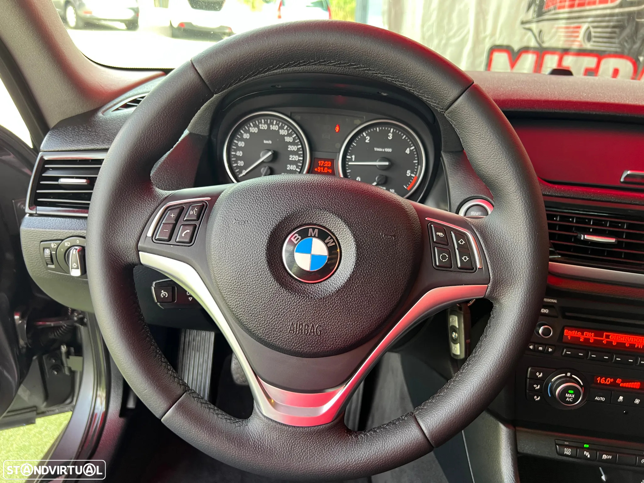 BMW X1 16 d sDrive - 24