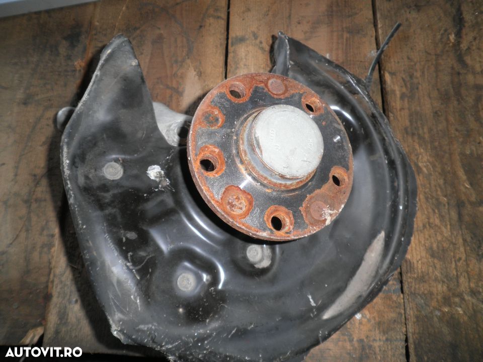 Fuzeta Stanga Spate VW Passat B7 3C0501249 - 1