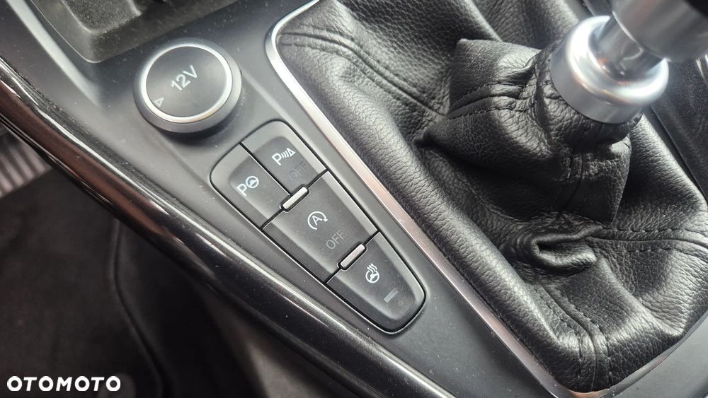 Ford Focus 1.0 EcoBoost Titanium - 27