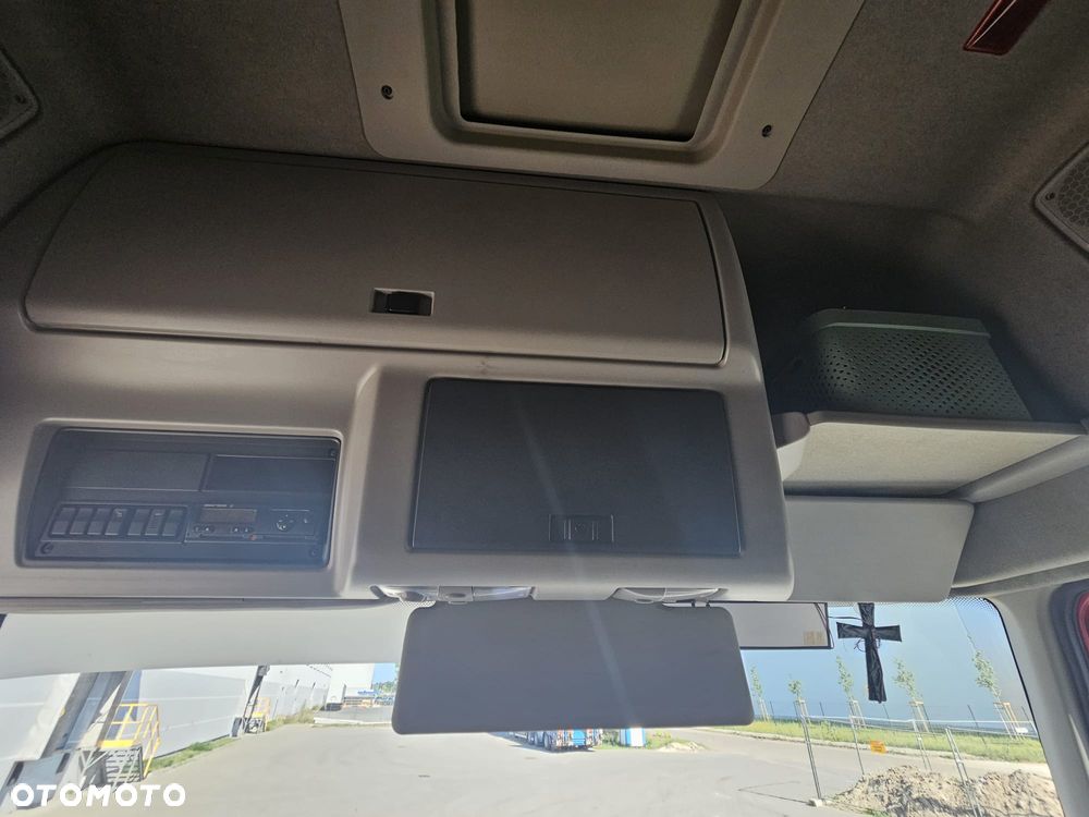 Renault Premium - 7