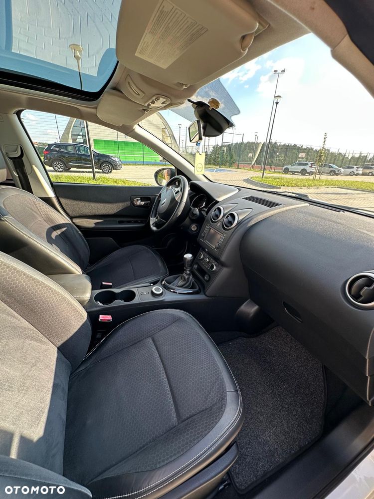 Nissan Qashqai 1.6 dCi 4 x 4 DPF Start/Stop tekna - 10