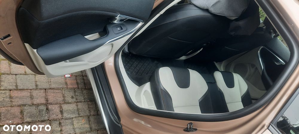 Volvo V40 T5 Momentum - 8