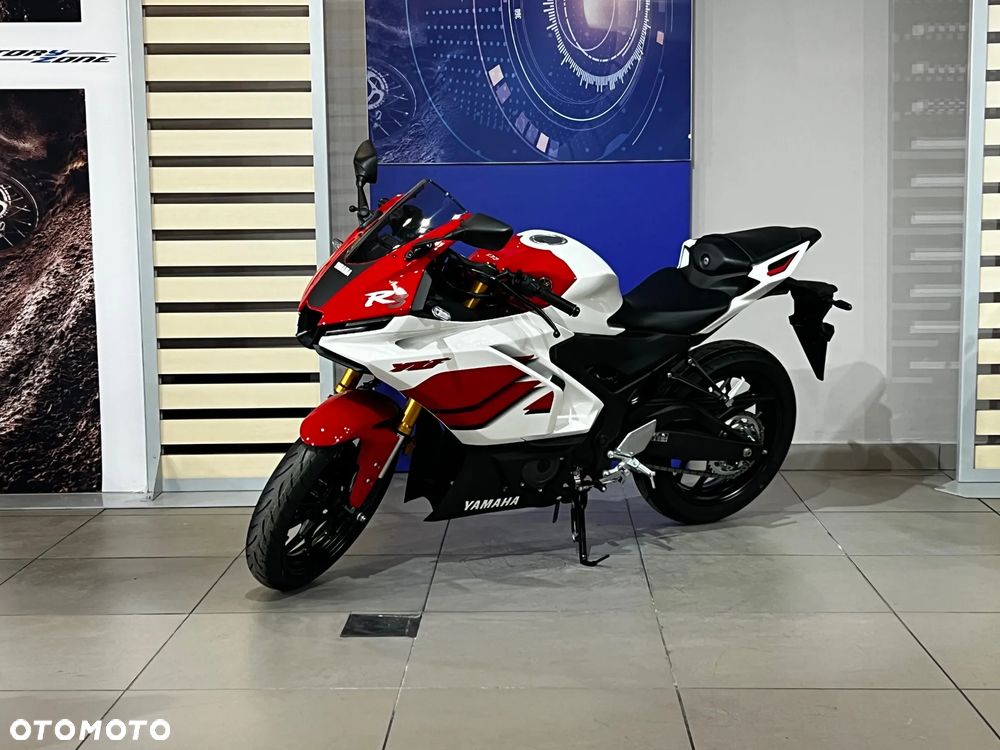 Yamaha R3 - 1