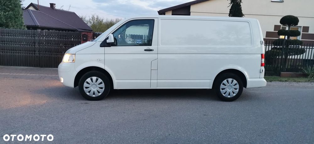 Volkswagen T5 - 2