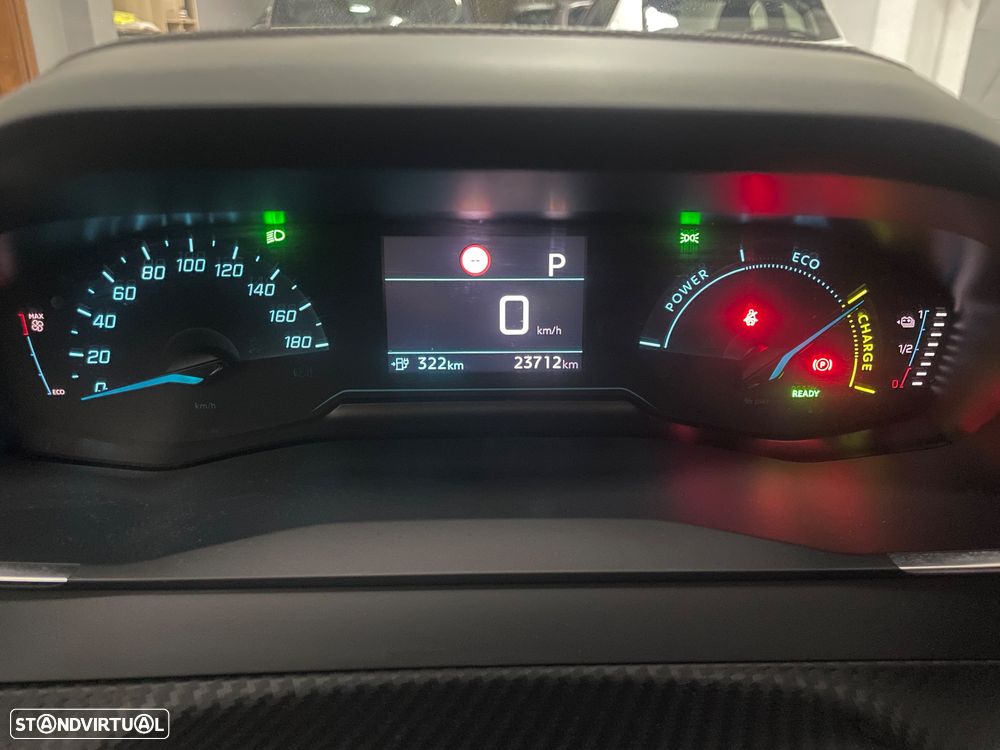 Peugeot e-208 E-Style - 33