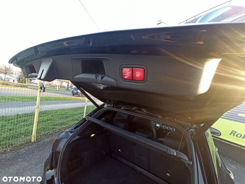 Mercedes-Benz GLA - 9