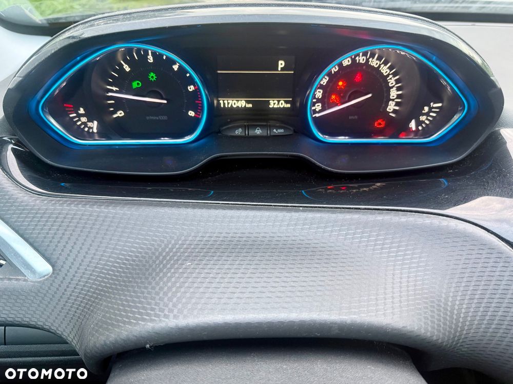 Peugeot 2008 BlueHDi FAP 120 STOP & START EAT6 Crossway - 8