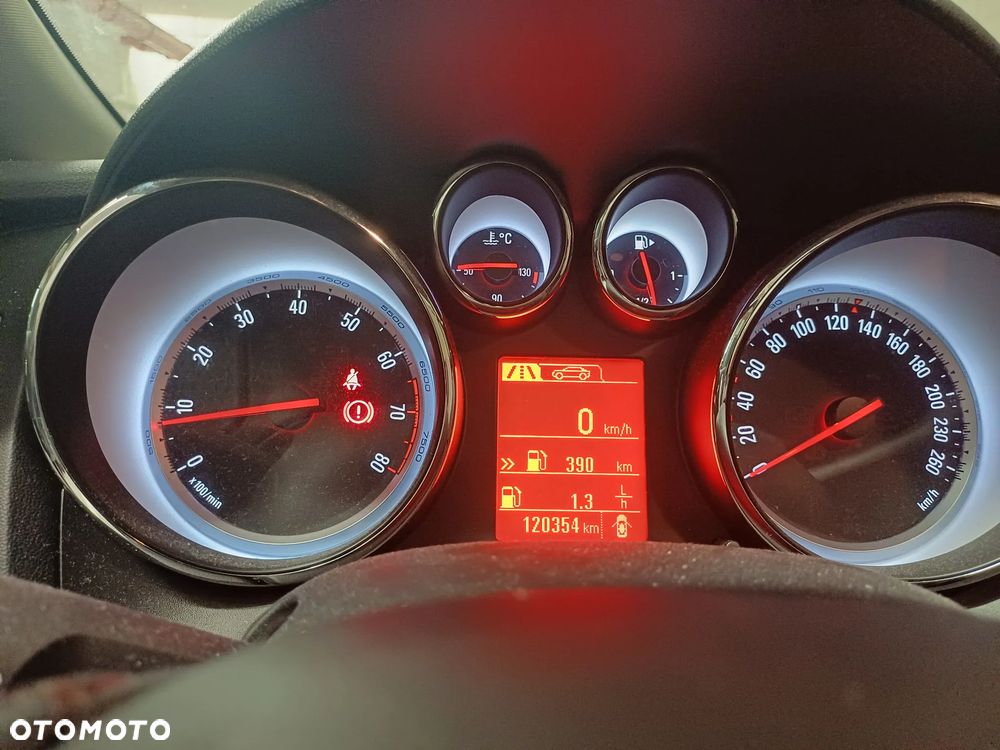 Opel Astra 2014 photo 2