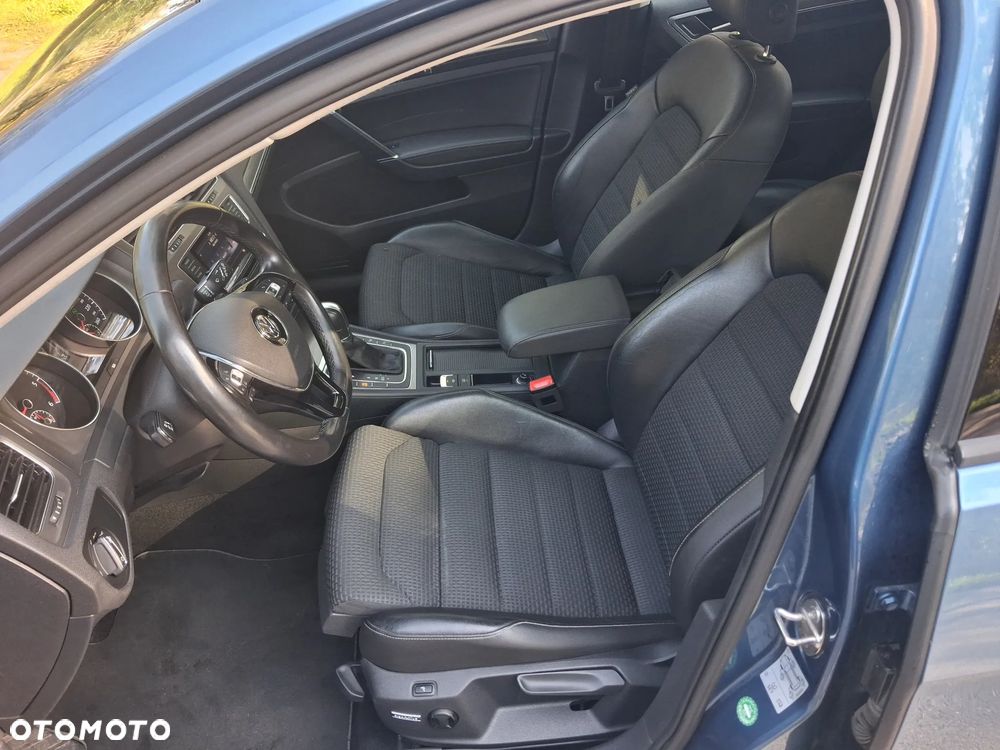 Volkswagen Golf - 14