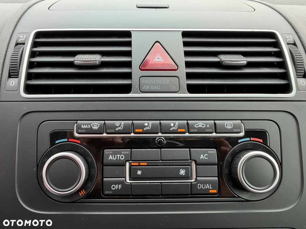 Volkswagen Touran - 15
