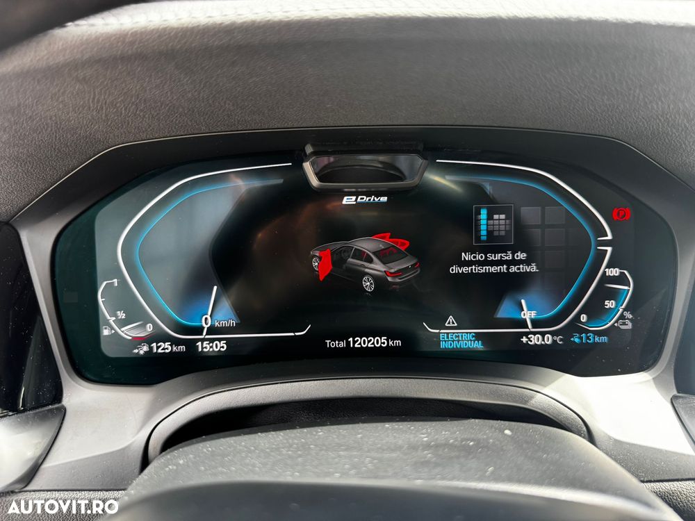BMW Seria 3 330e Aut. Sport Line - 7