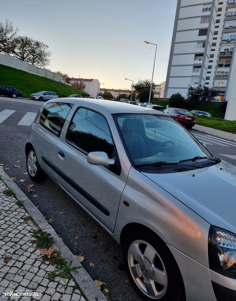 Renault Clio 1.5 dCi Confort - 4