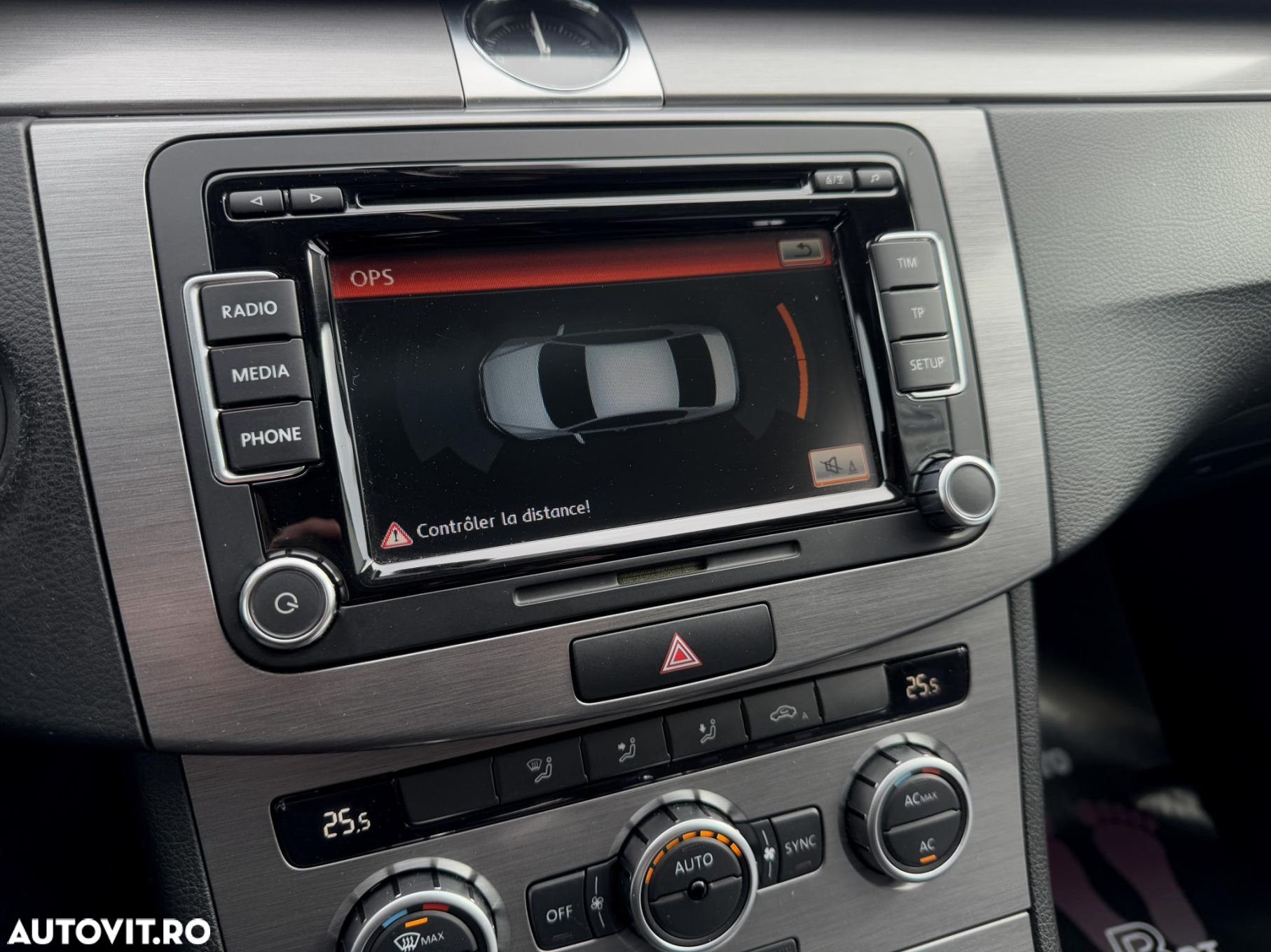 Volkswagen Passat - 11