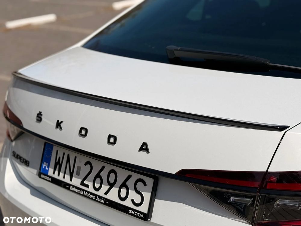 Skoda Superb 2.0 TDI SCR Sportline DSG - 10