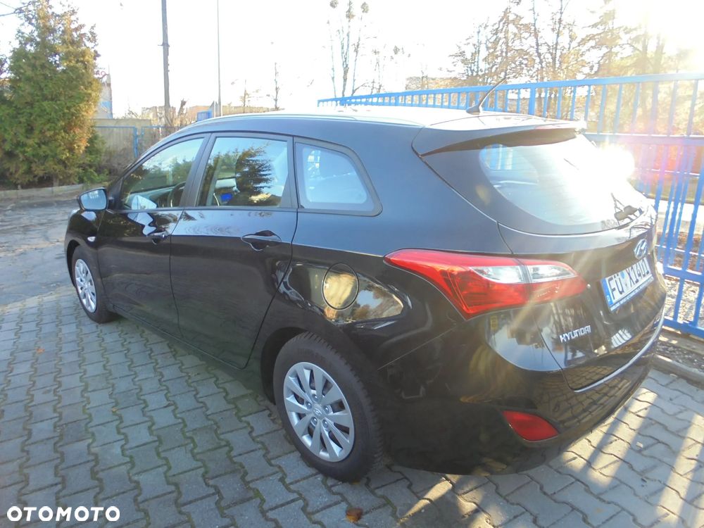 Hyundai i30 i30cw 1.6 CRDi Trend - 3